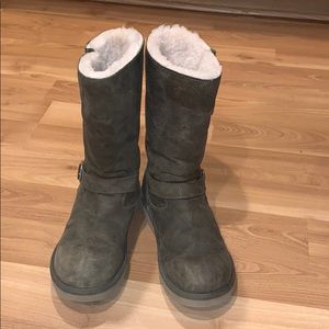 Ugg forrest green leather winter boots size 10
